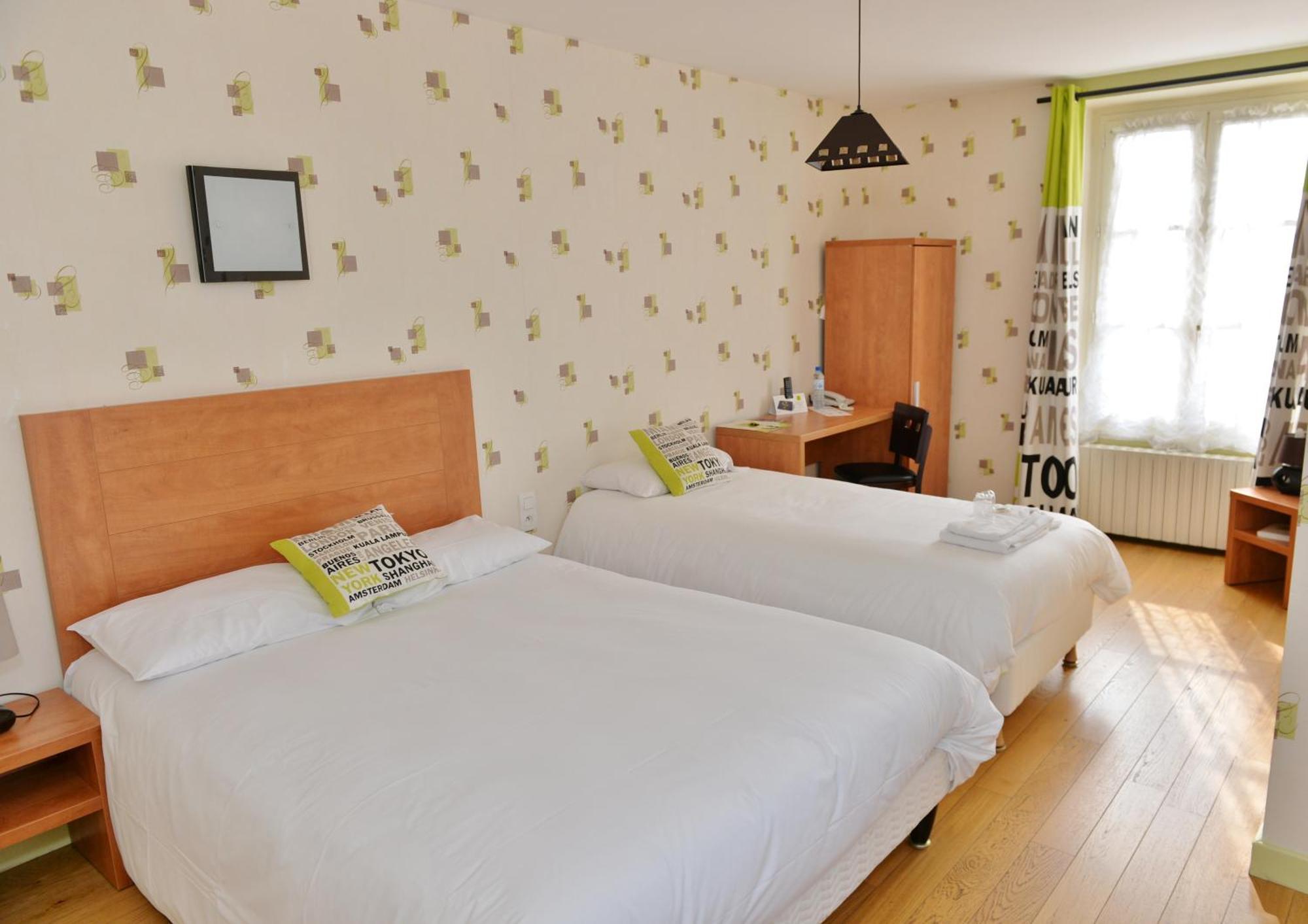 Logis Hotel De La Poste Mornant Εξωτερικό φωτογραφία